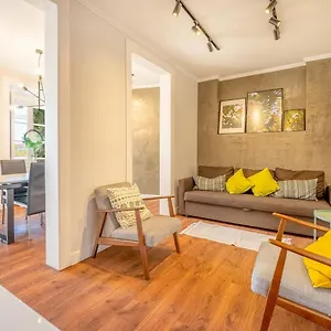 Lemon House With Private Garden Appartement Lissabon
